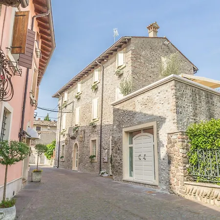 Maison Resola - & Breakfast 4*