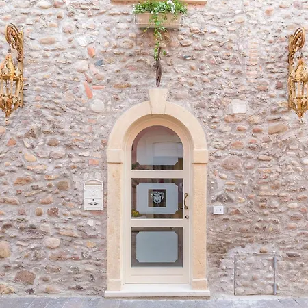 B&B Maison Resola - & Breakfast 4*