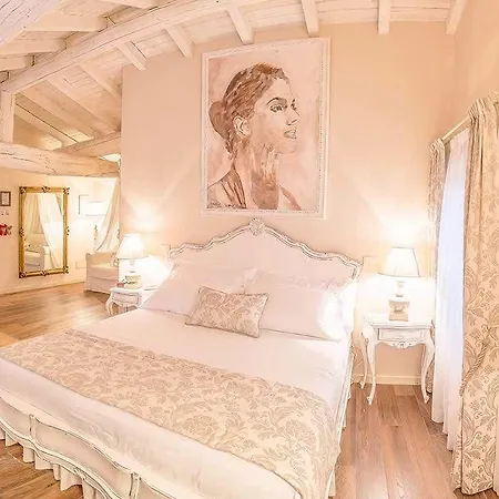 Maison Resola - & Breakfast Bed & Breakfast 4*