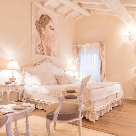 Maison Resola - & Breakfast Bed & Breakfast 4*