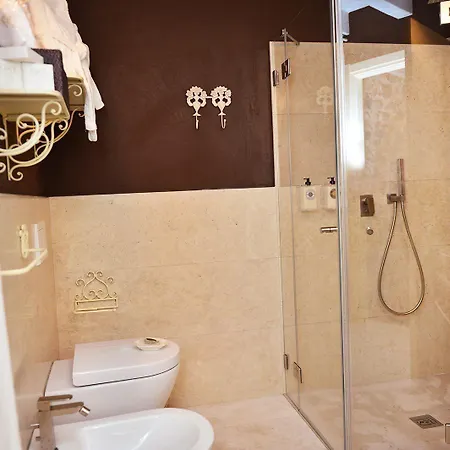 Maison Resola Отель типа 